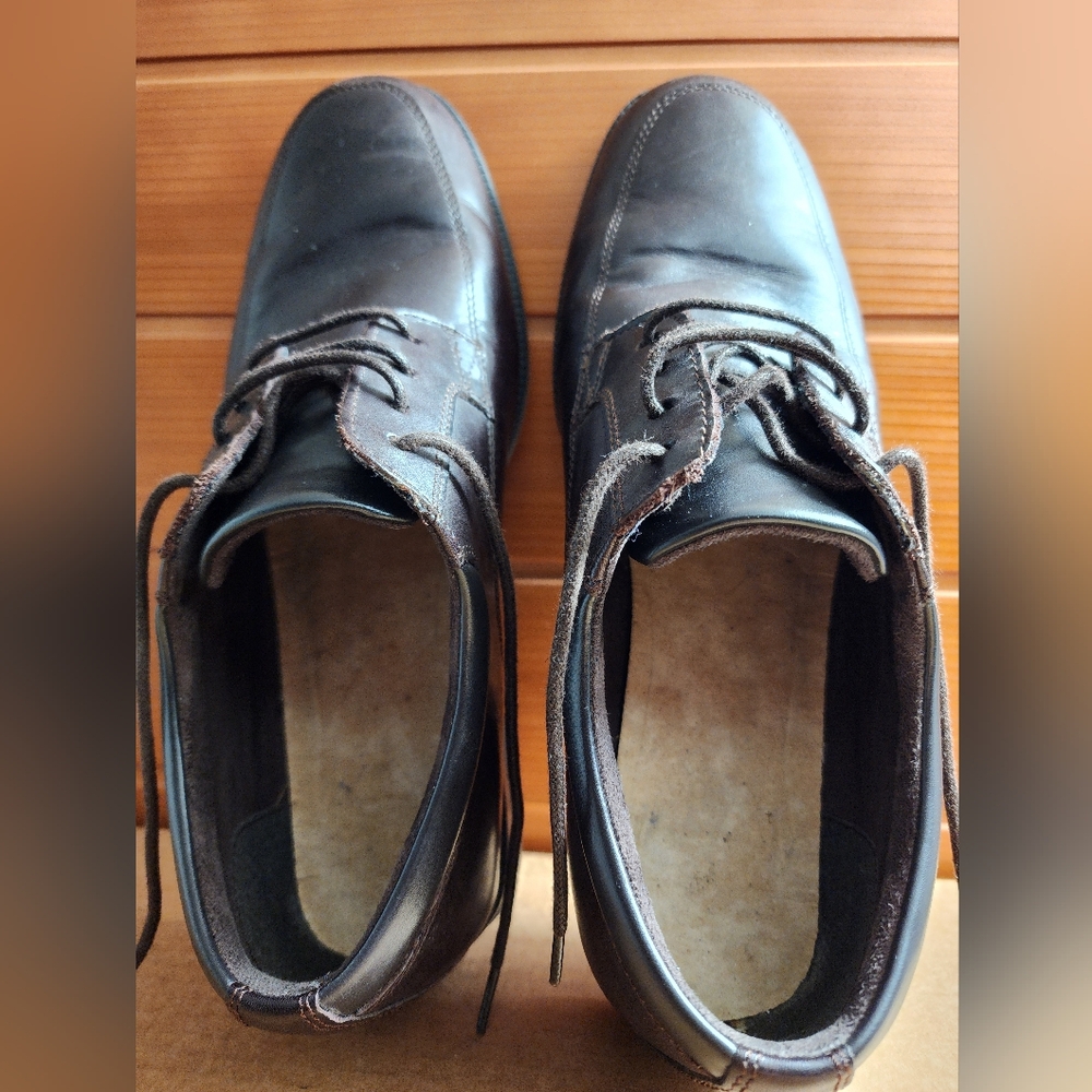 Rockport shoes